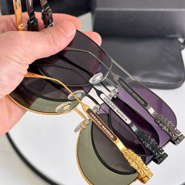 Picture of Chrome Hearts Sunglasses _SKUfw76720217fw